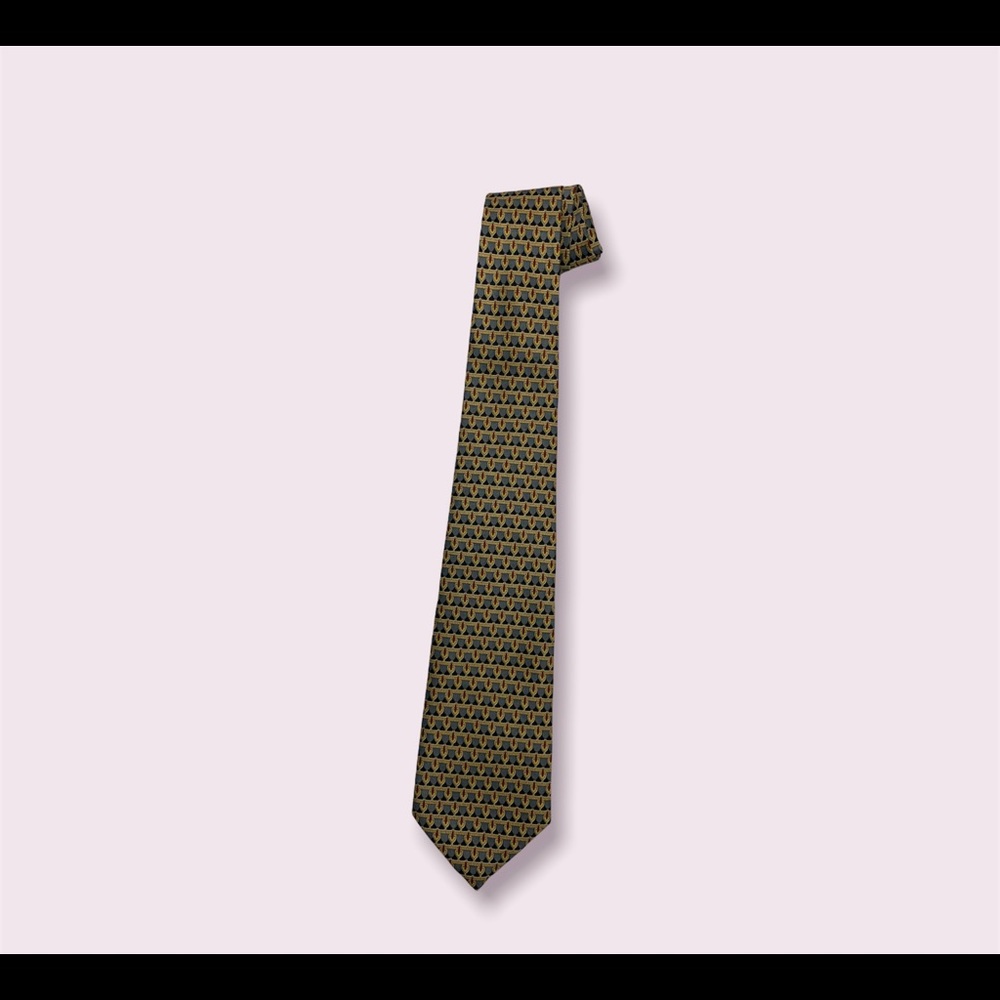 Beautiful tie.